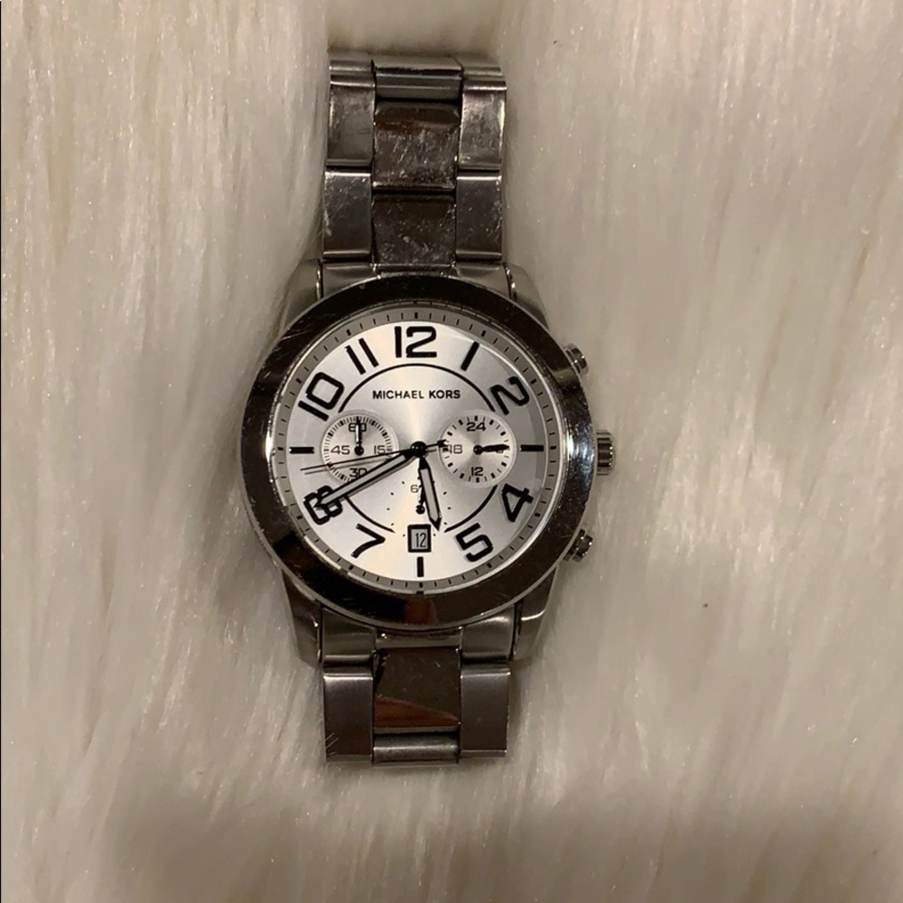 😃 Michael Kors Silver Watch